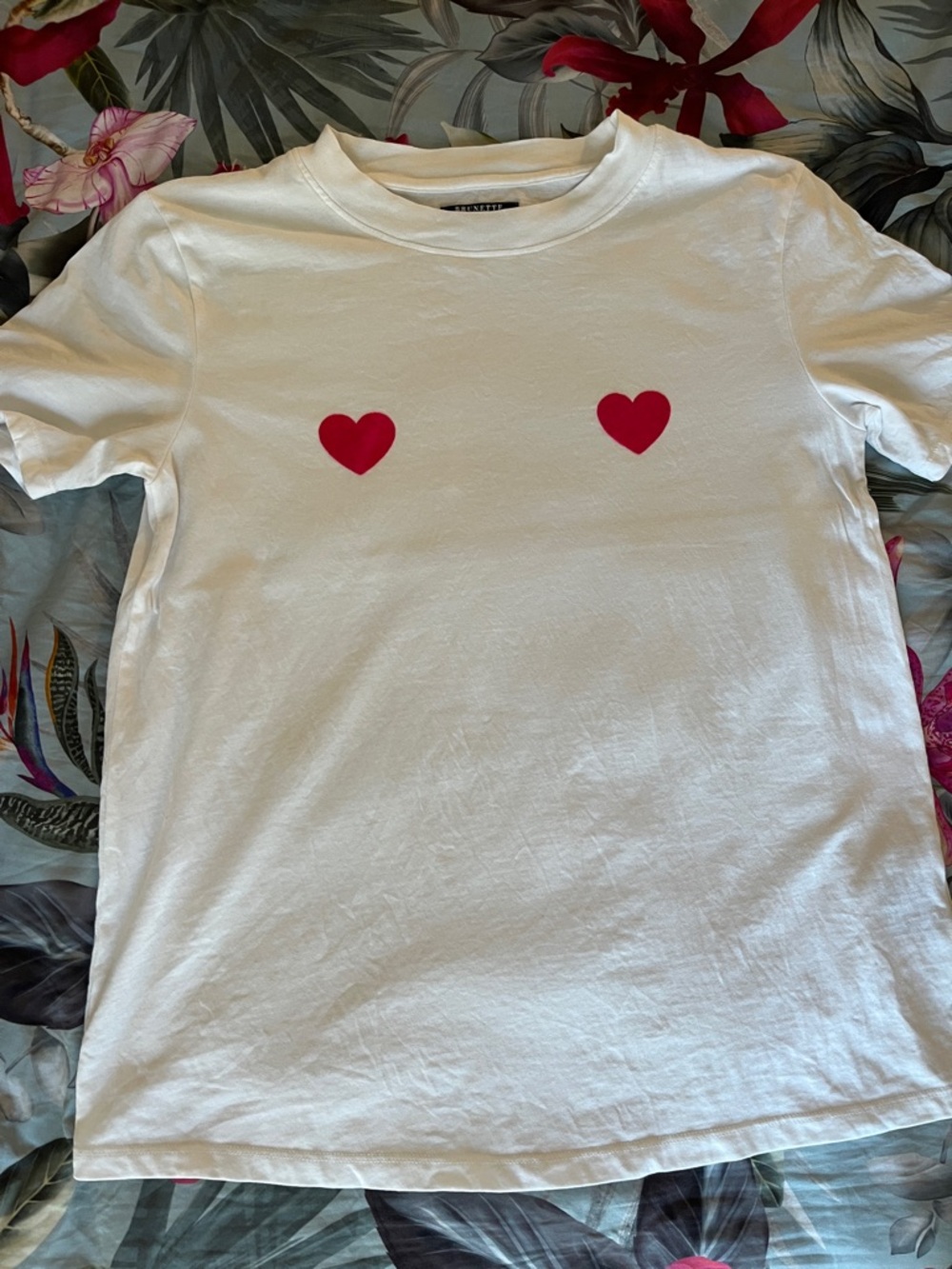 Brunette the label White Tee with Pink Hearts